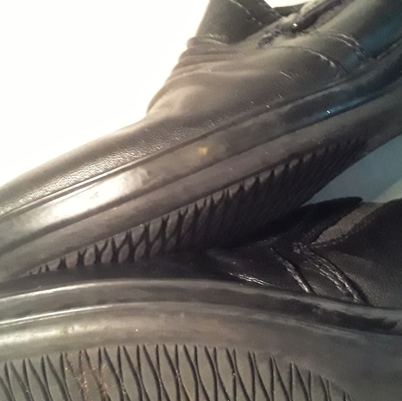 Clark's Black Ruched Leather Loafers - Picture 8 of 16